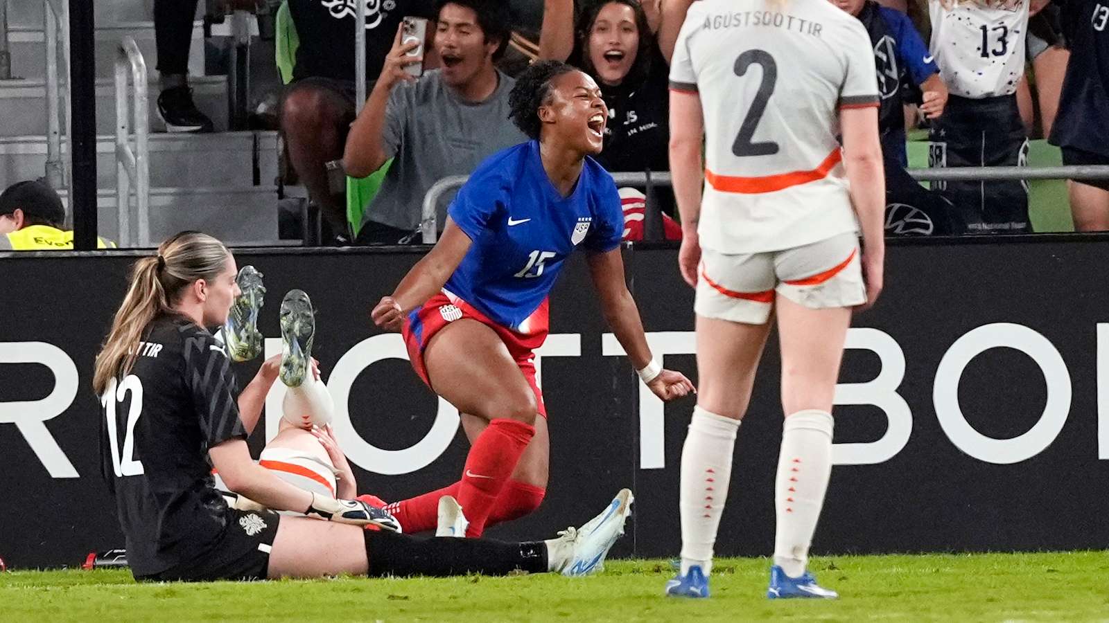 “拜仁引援新策略：马尔穆什、谢什科、奥彭达与哲凯赖什成替补候选？”