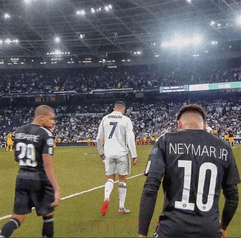 马卡-皇马从未考虑让C罗回归 谣言因球员回来训练